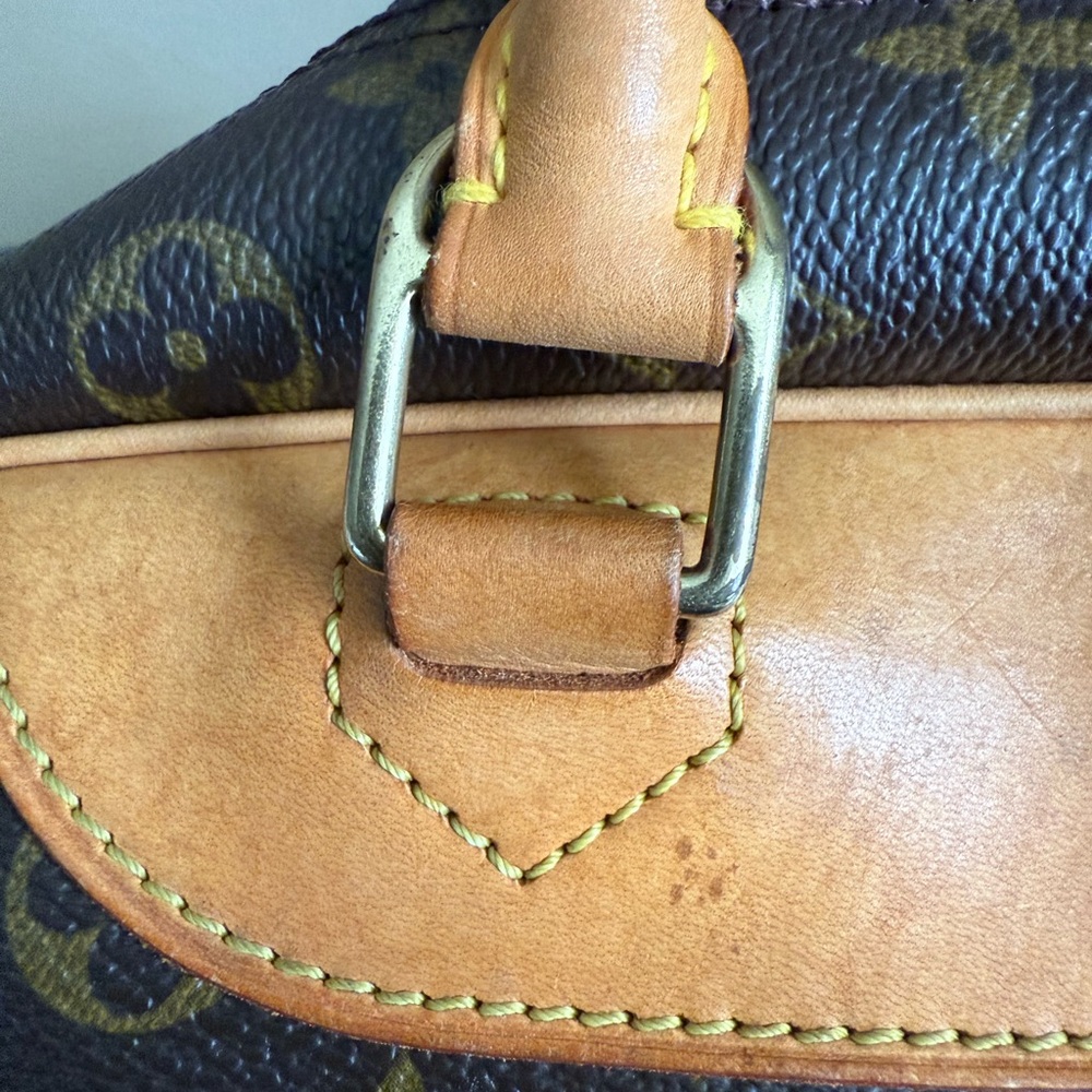 Excellent Pre-Loved Louis Vuitton Monogram Deauville Bag - Picture 12 of 12